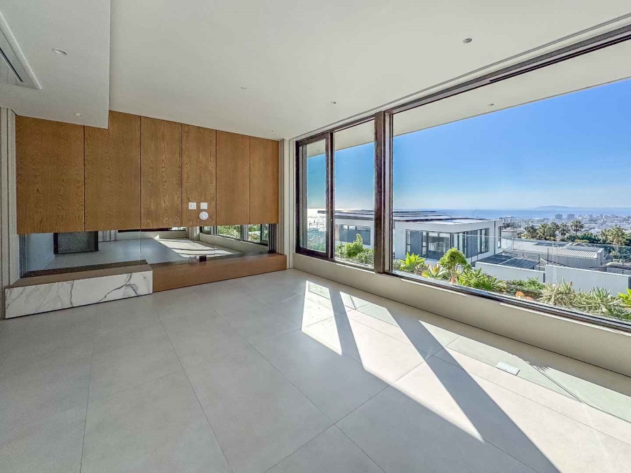 3 Bedroom Property for Sale in Fresnaye Western Cape